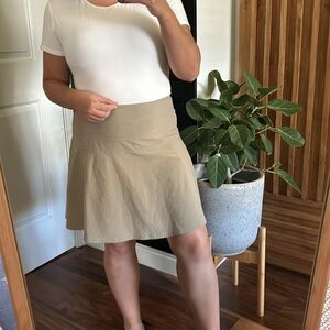 Athleta Everyday Skort in Taupe Tan. Size 6